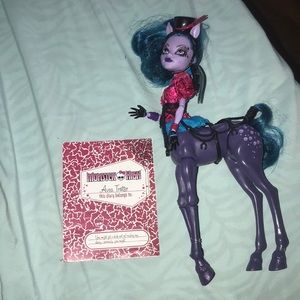 •Monster High Doll Avea Trotter🐎💜•